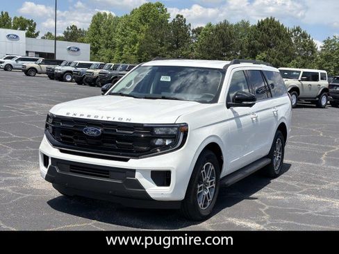 New 2026 Ford Expedition Active RWD image 3