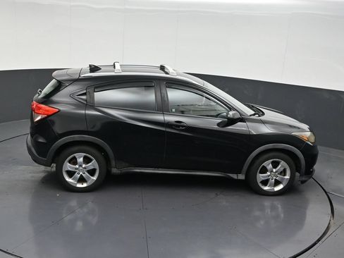 Used 2016 Honda HR-V LX image 19
