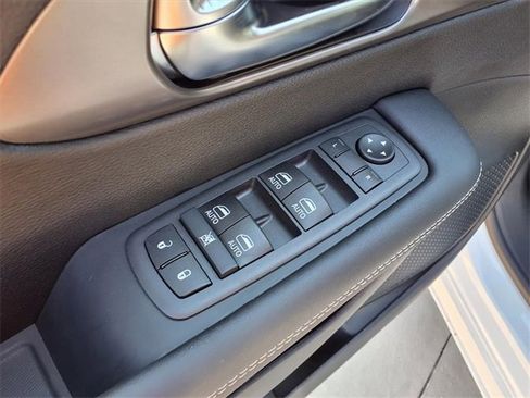 New 2026 Chrysler Voyager LX image 15