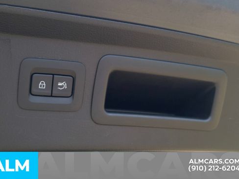 Used 2025 MAZDA CX-50 AWD 2.5 Hybrid w/ Premium Pkg image 10