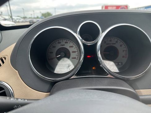 Used 2006 Pontiac Solstice Convertible w/ Premium Package RWD image 13