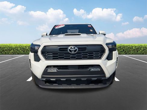 Used 2024 Toyota Tacoma TRD Sport image 9