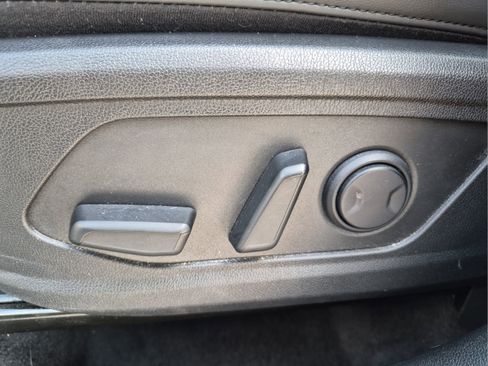 Certified 2025 Kia Sorento S FWD image 14