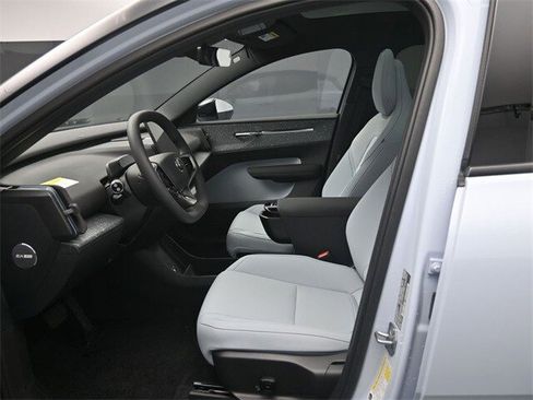 New 2025 Volvo EX30 Ultra w/ Climate Package image 15