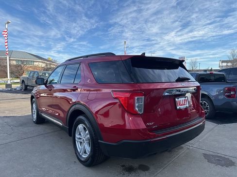 Certified 2022 Ford Explorer XLT image 7