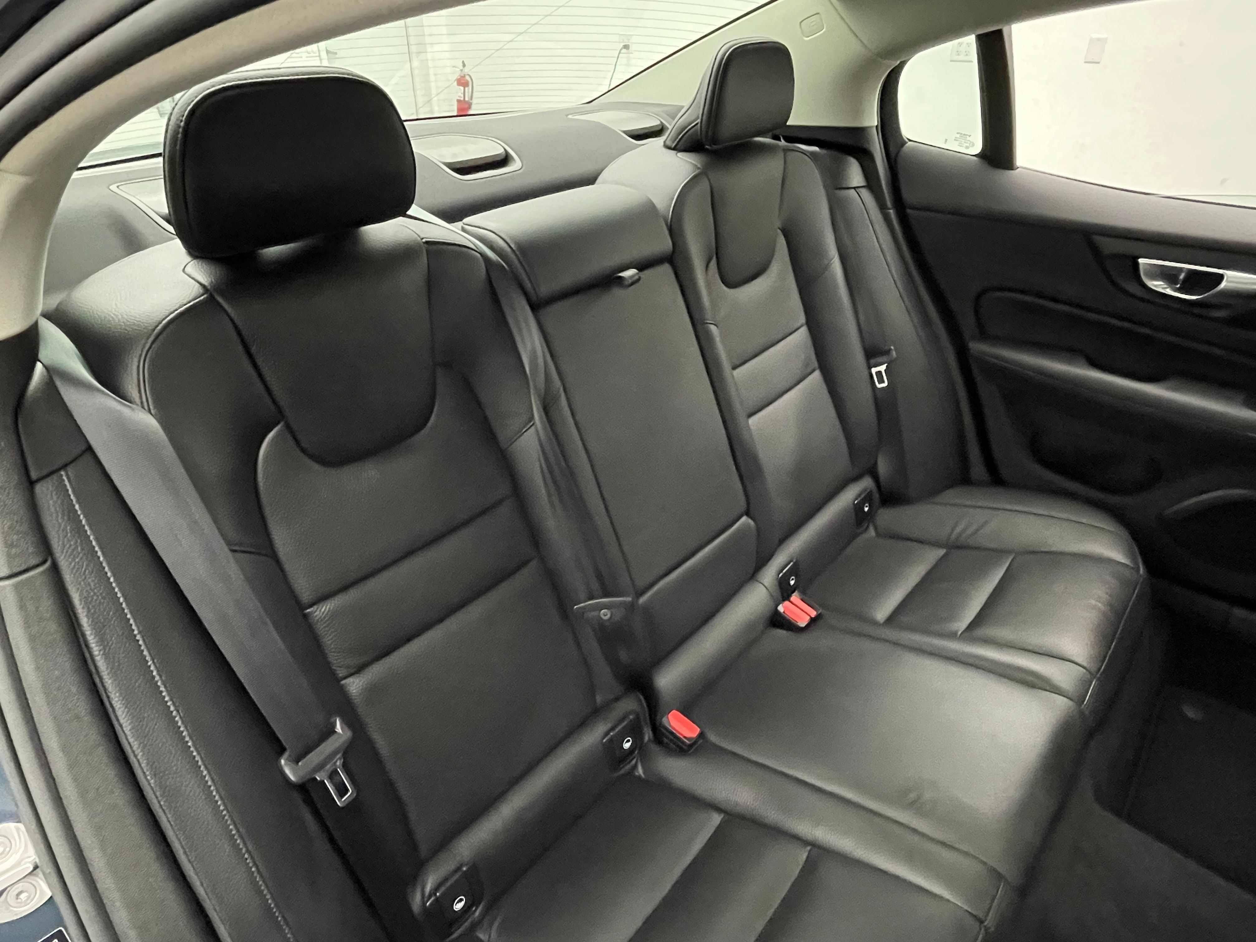 Used 2024 Volvo S60 B5 Plus AWD/4WD image 37