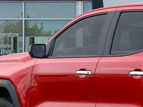 New 2026 GMC Canyon Denali AWD/4WD image 12