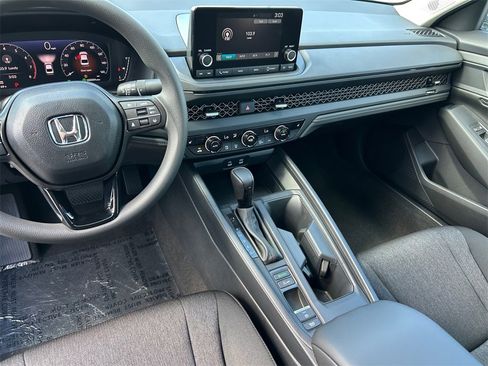 New 2025 Honda Accord SE image 11