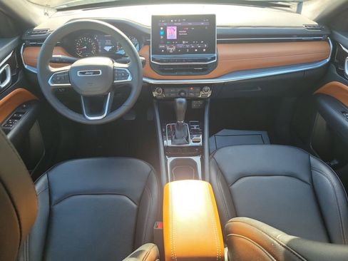 Certified 2024 Jeep Compass Limited image 15