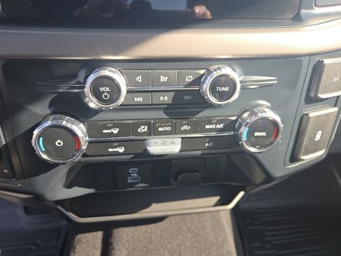 Used 2024 Ford F150 XLT w/ FX4 Off-Road Package AWD/4WD image 30