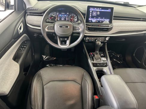 Used 2022 Jeep Compass Latitude AWD/4WD image 21