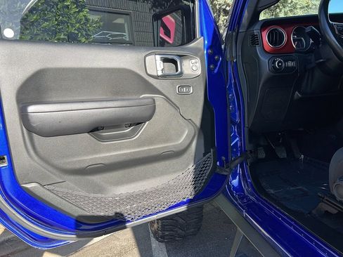 Used 2019 Jeep Wrangler Unlimited Rubicon image 25