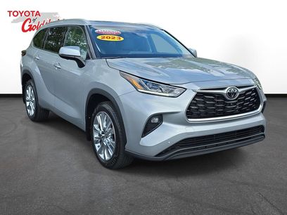 Used 2023 Toyota Highlander Limited