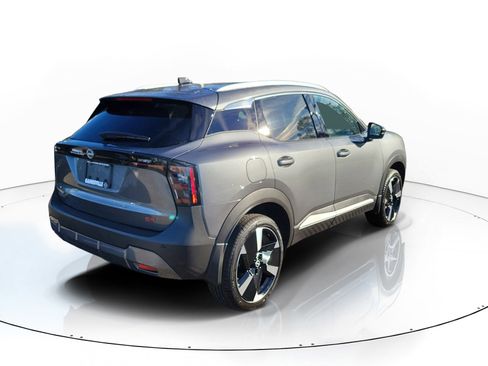 New 2026 Nissan Kicks SR FWD image 2