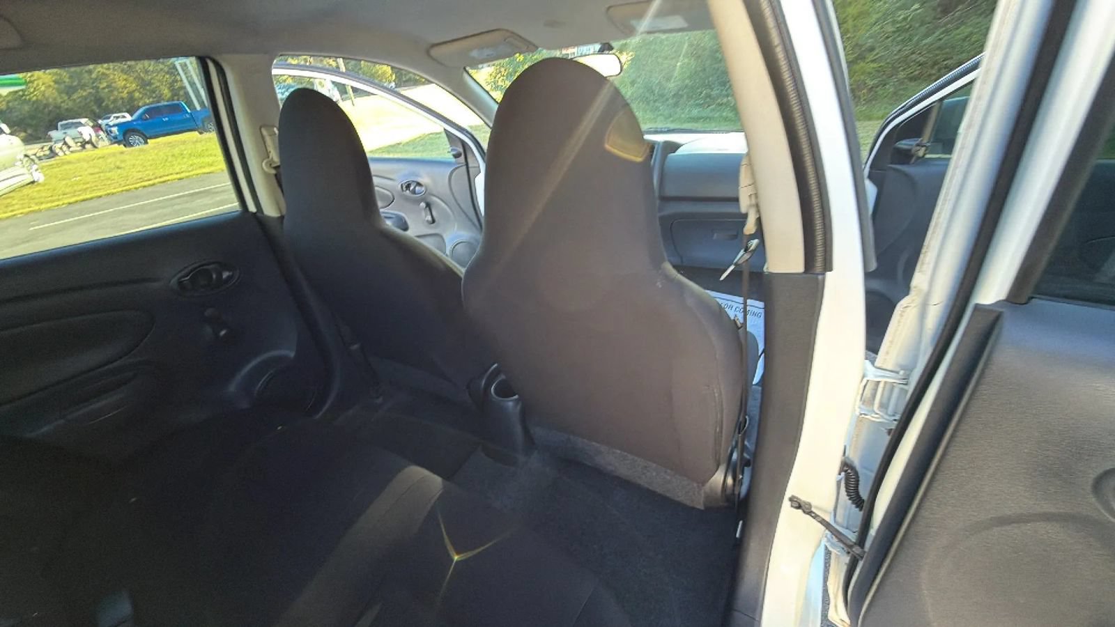 Used 2015 Nissan Versa S Plus FWD image 38