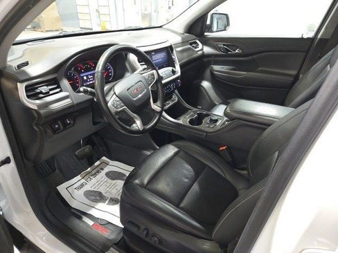 Used 2023 GMC Acadia SLT w/ Preferred Package image 17