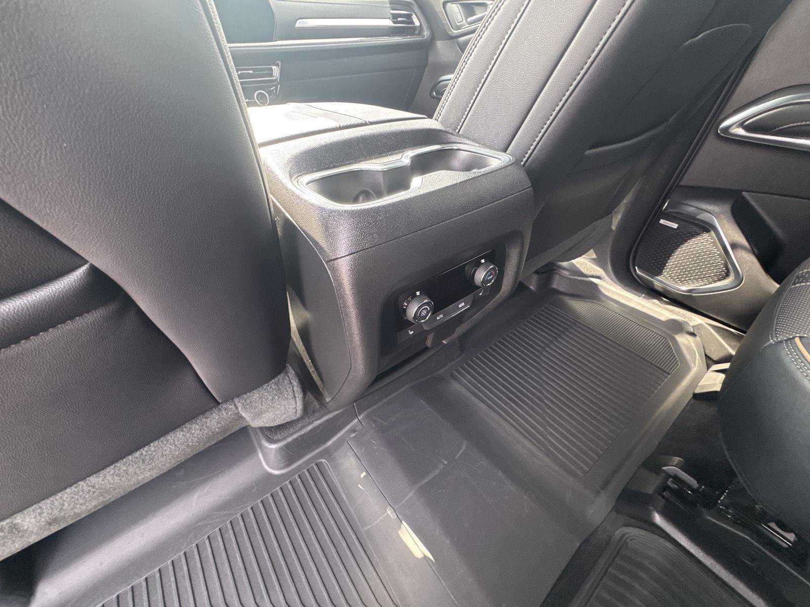Used 2026 Chevrolet Traverse High Country w/ LPO, Floor Liner Package FWD image 12