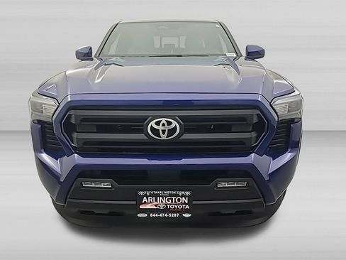 Used 2024 Toyota Tacoma SR5 AWD/4WD image 10