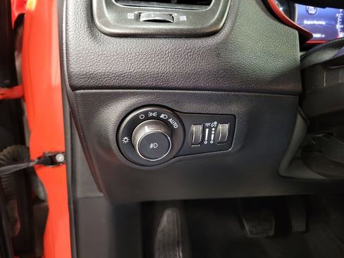 Used 2018 Jeep Compass Trailhawk w/ Cold Weather Group image 23