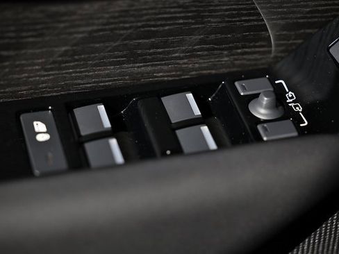 New 2026 Land Rover Range Rover Velar Dynamic SE image 20