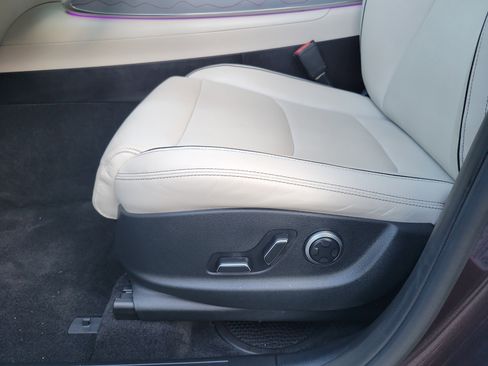 Certified 2023 Genesis GV70 2.5T w/ Advanced Package image 16