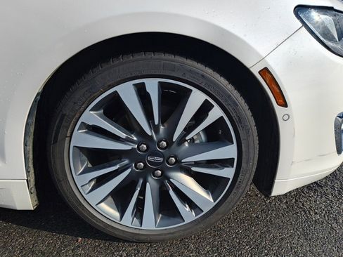 Used 2020 Lincoln MKZ Reserve image 9