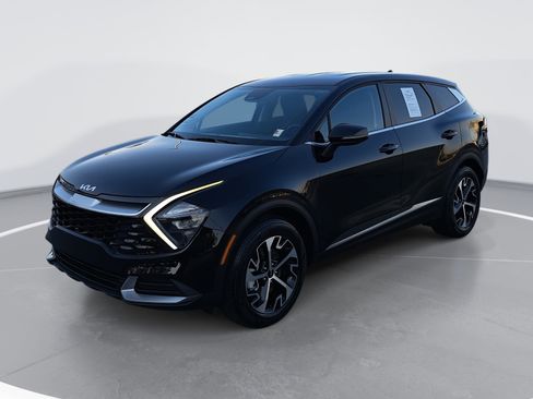 Used 2023 Kia Sportage EX image 7