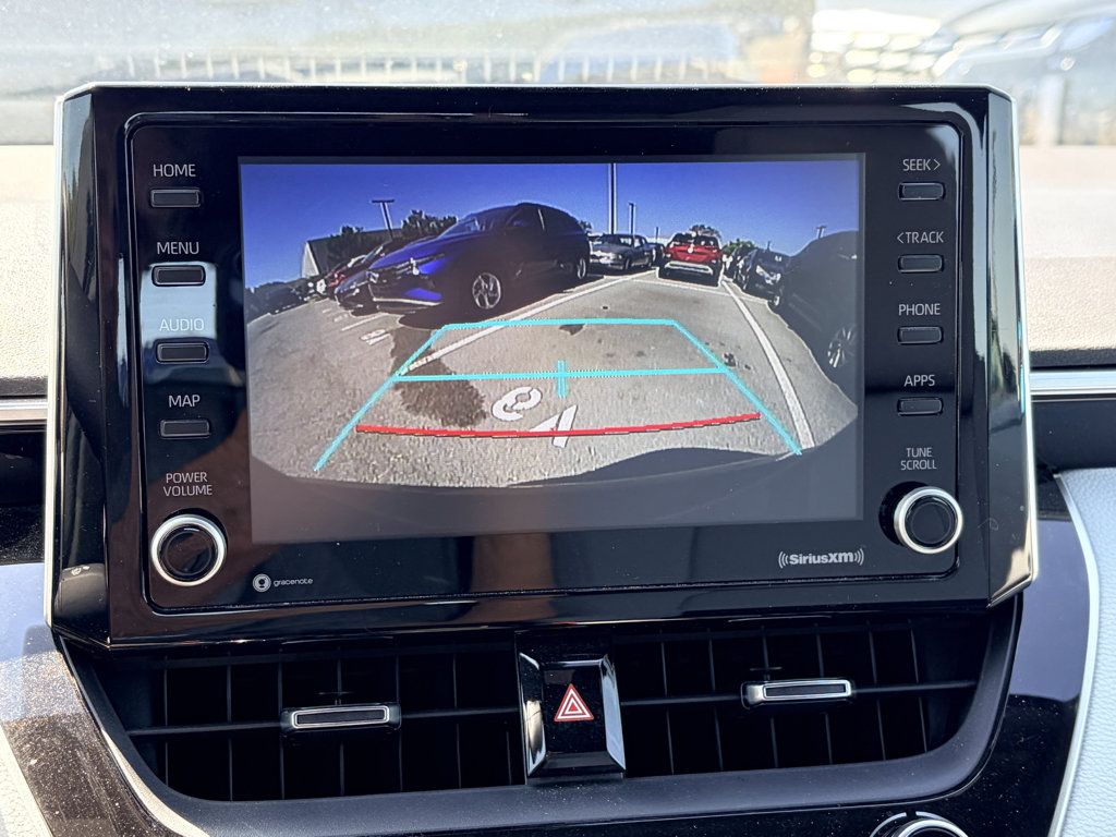 Used 2022 Toyota Corolla SE FWD image 18