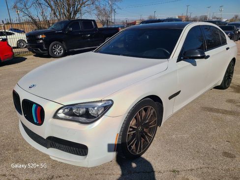 Used 2014 BMW 750Li xDrive image 7