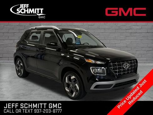 Used 2026 Hyundai Venue SEL FWD image 1