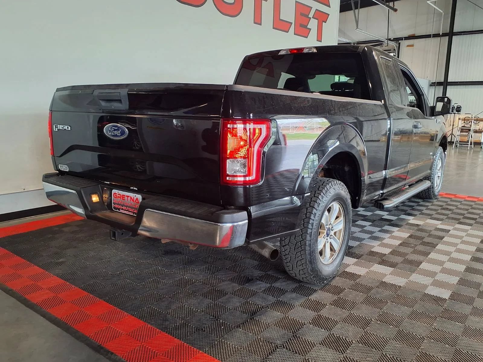 Used 2017 Ford F150 XLT w/ Trailer Tow Package AWD/4WD image 7