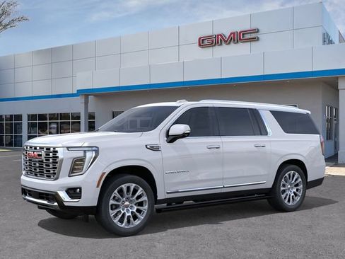 New 2026 GMC Yukon XL Denali w/ Denali Reserve Package AWD/4WD image 2