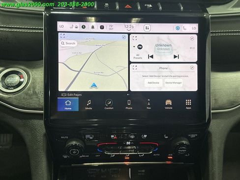 Used 2023 Jeep Grand Cherokee L Limited w/ Luxury Tech Group II AWD/4WD image 17