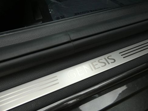 Used 2023 Genesis G70 2.0T w/ Sport Prestige Package image 27