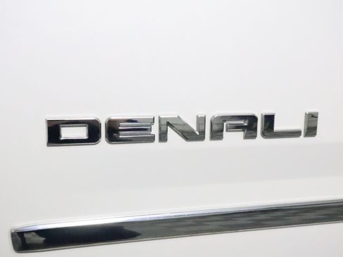 Used 2019 GMC Yukon Denali AWD/4WD image 13