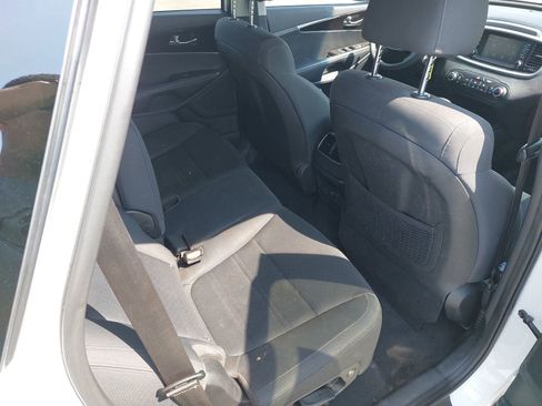 Used 2020 Kia Sorento L image 12