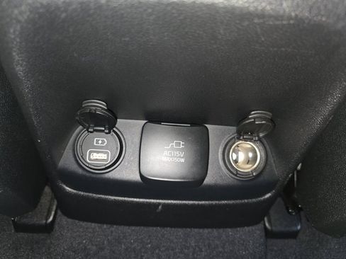 Used 2019 Kia Sorento SX image 22