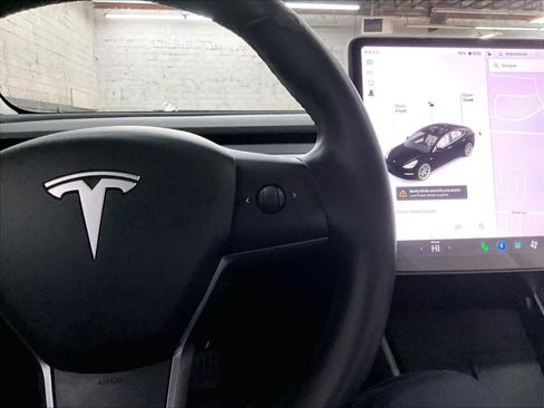 Used 2020 Tesla Model 3 Standard Range image 20