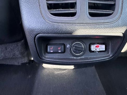 Used 2010 Ford Taurus Limited image 29