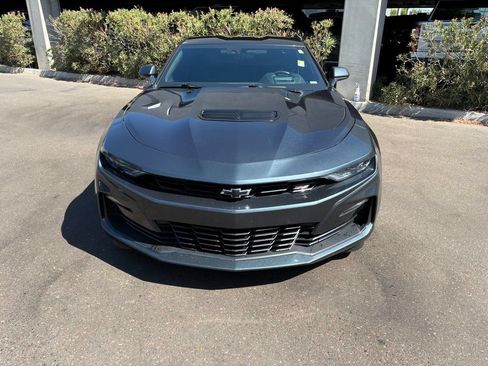 Used 2020 Chevrolet Camaro SS RWD image 4