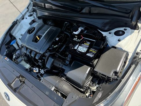 Used 2020 Kia Forte LXS FWD image 10