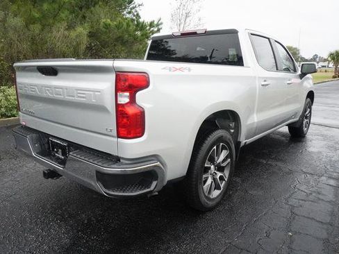 Used 2022 Chevrolet Silverado 1500 LT image 3