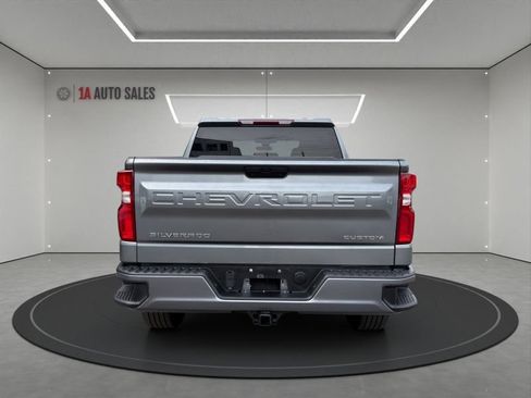 Used 2021 Chevrolet Silverado 1500 Custom w/ Safety Confidence Package AWD/4WD image 4