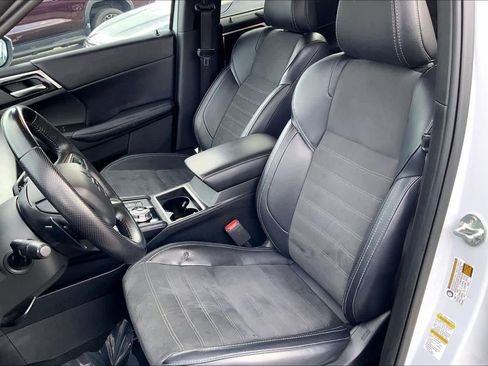 Used 2024 Mitsubishi Outlander SE FWD image 8