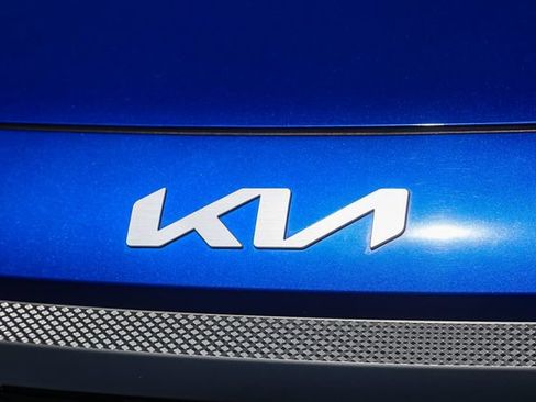 Certified 2024 Kia Seltos X-Line AWD/4WD image 7