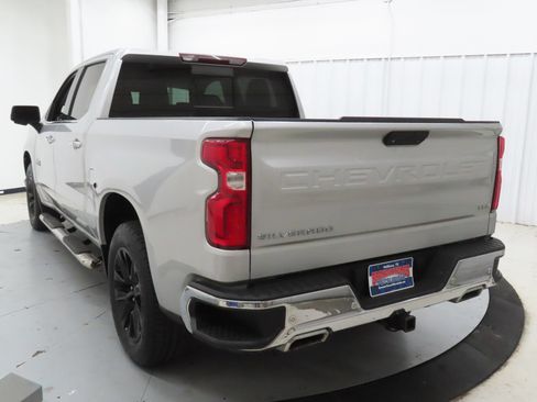 Used 2019 Chevrolet Silverado 1500 LTZ AWD/4WD image 6