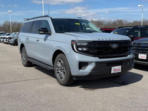 New 2026 Ford Expedition Max Active image 2
