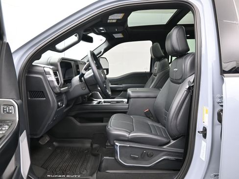 Used 2025 Ford F250 Platinum w/ Tremor Off-Road Package image 8