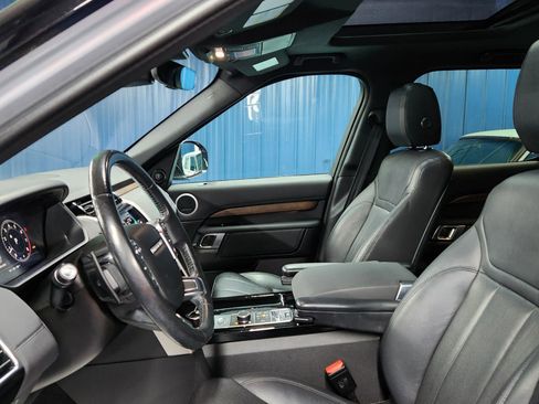 Used 2018 Land Rover Discovery HSE image 7