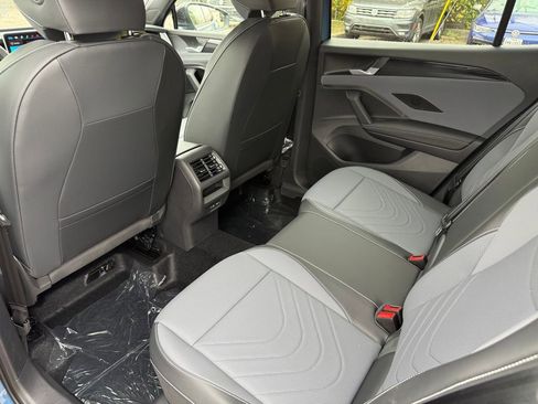 New 2026 Volkswagen Tiguan SE R-Line FWD image 26